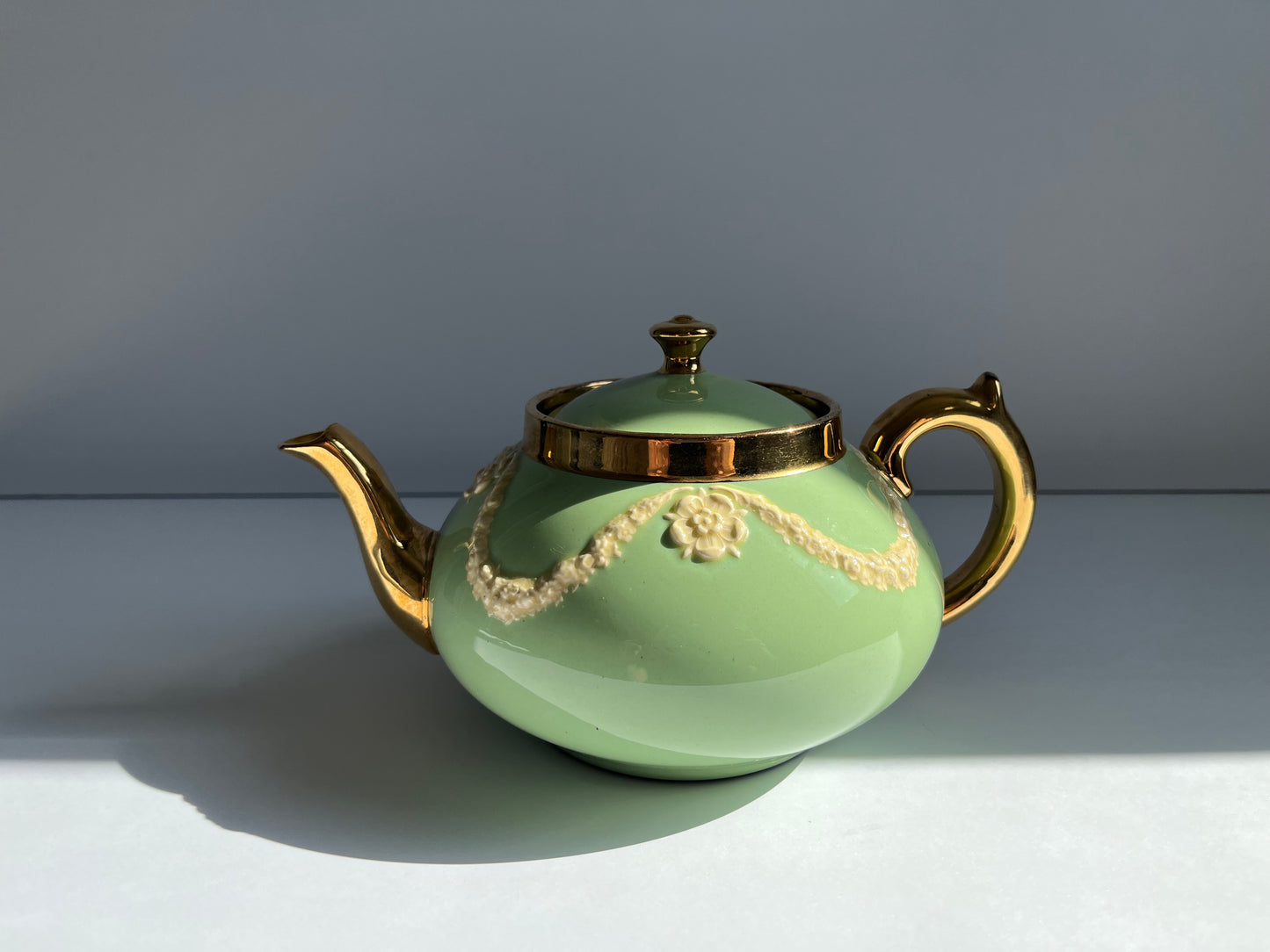 Gibson Staffordshire Teapot