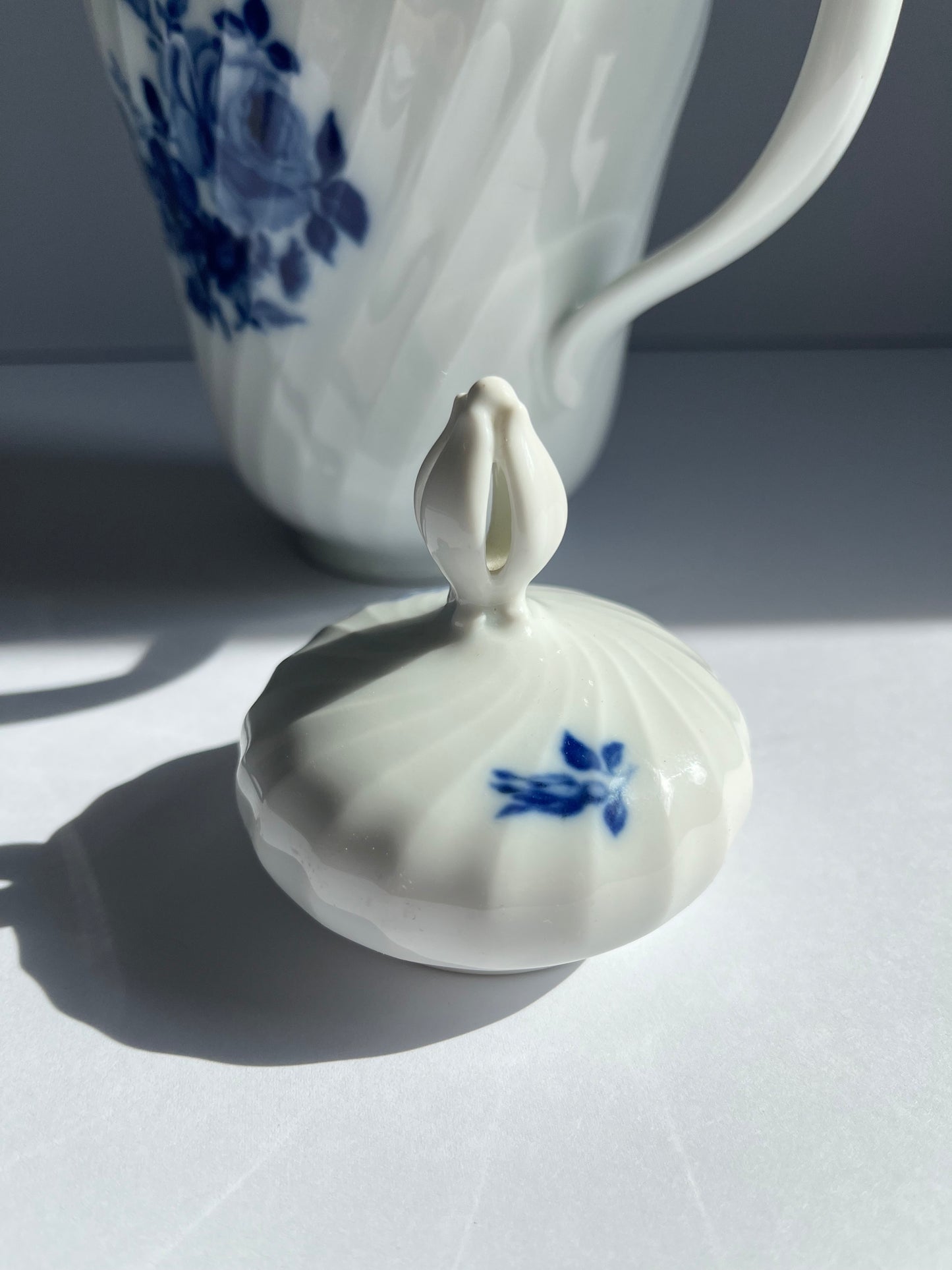 Copenhagen Rose Tea Pot