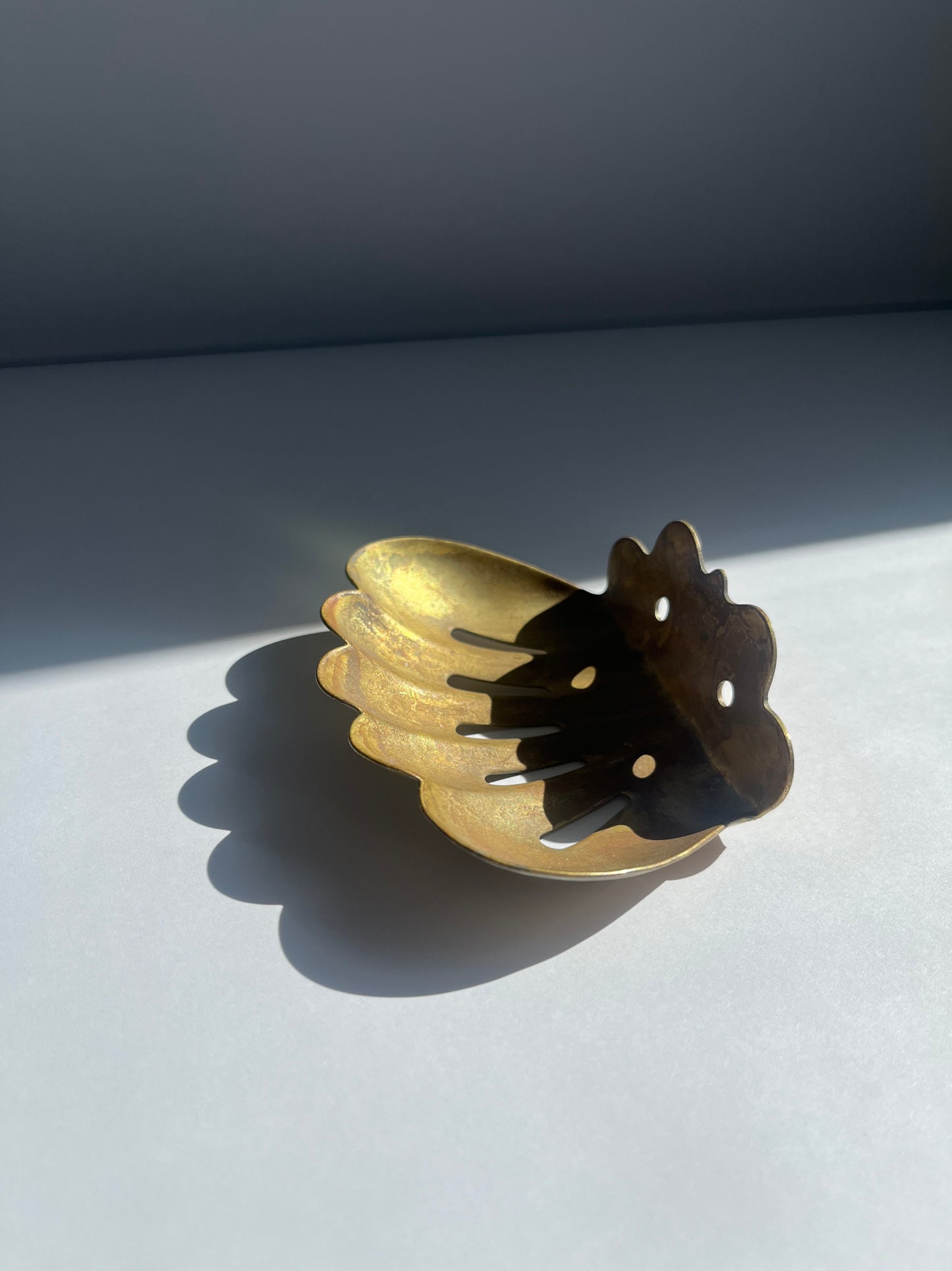 Antique Scalloped Soap Dish