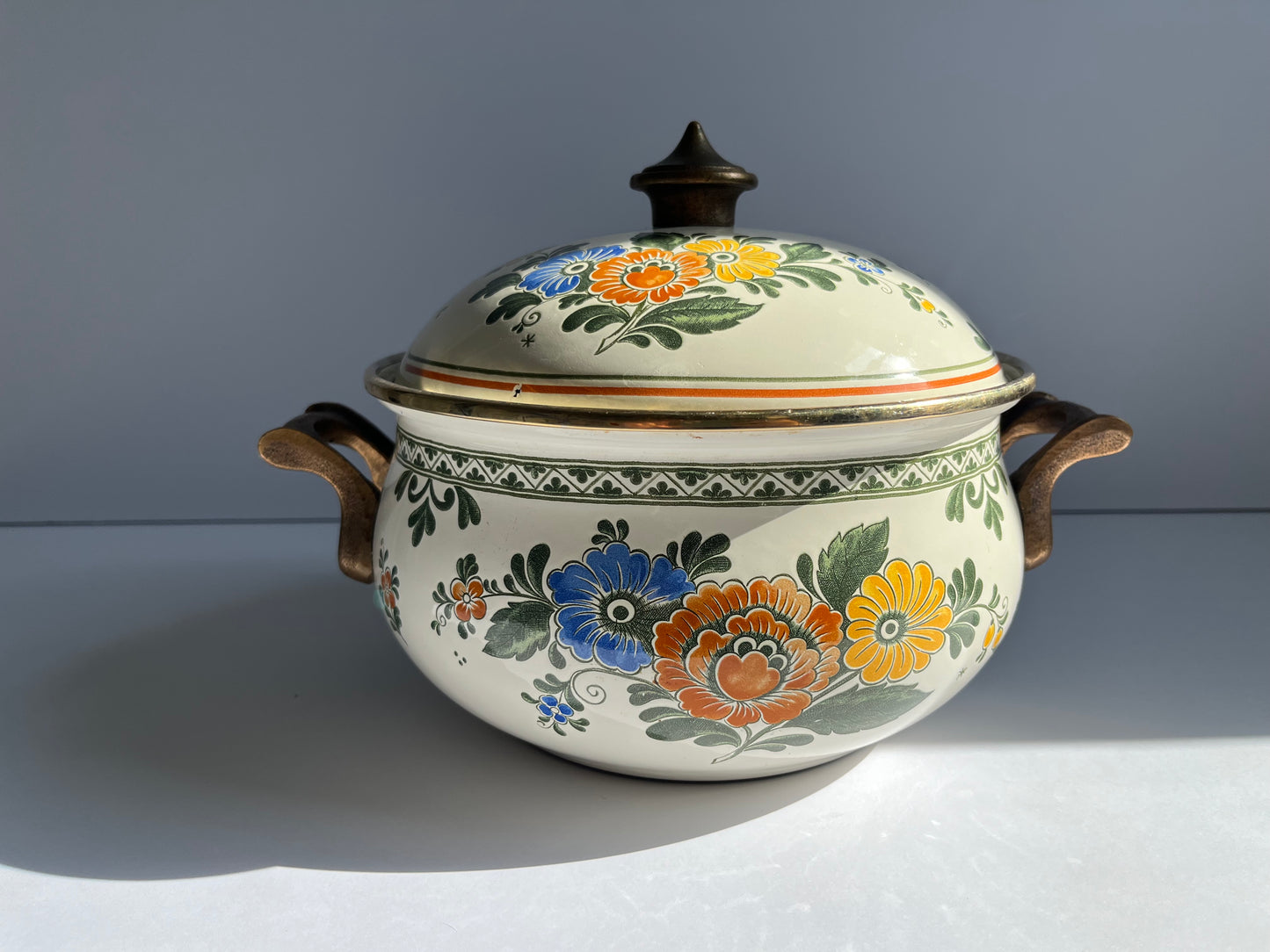 Vintage Asta Floral Pot | Dutch Oven