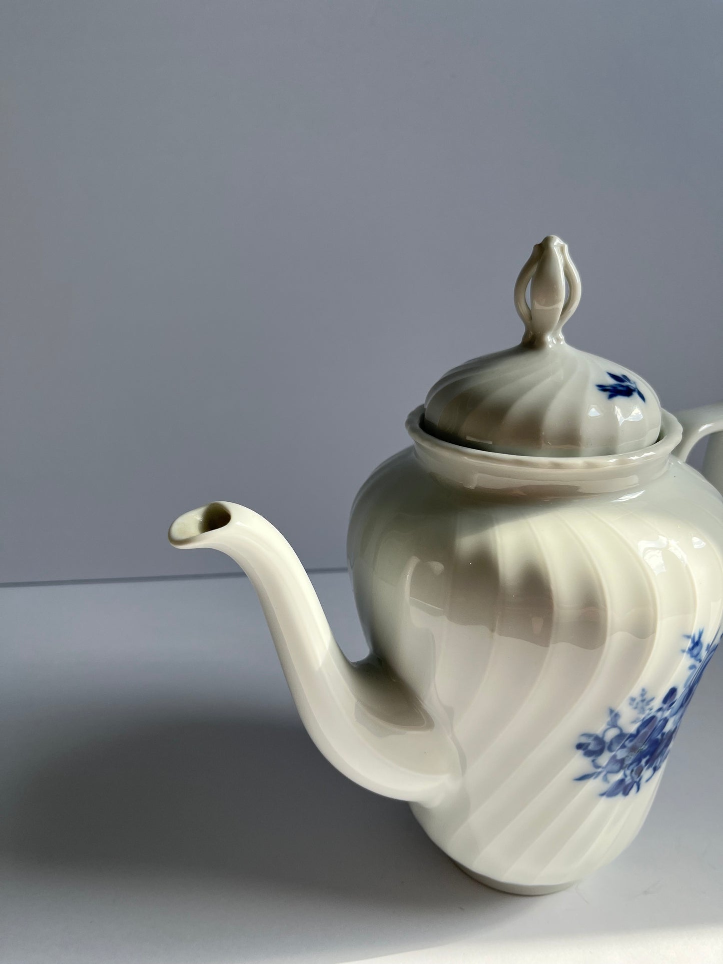 Copenhagen Rose Tea Pot