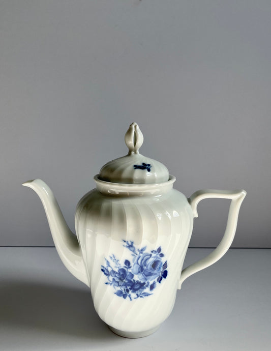 Copenhagen Rose Tea Pot